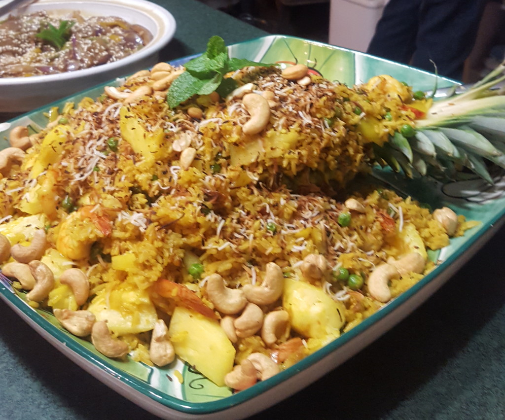 Pineapple fried rice with prawns